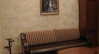 Гостиница Тимьяновы камни Волгоград Стандартный  номер с 1 двуспальной кроватью и диваном-1